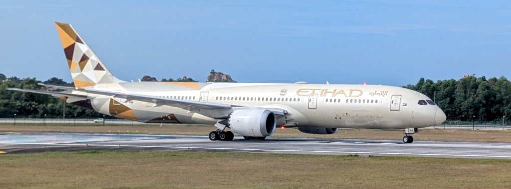 阿提哈德航空与阿祖尔航空推出忠诚度合作计划插图 阿提哈德航空与阿祖尔航空推出忠诚度合作计划插图