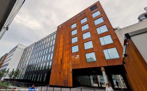 凯悦新酒店每晚可获500积分，优惠截止至2025年11月30日。