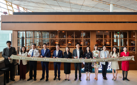 国泰航空重开翻新后的北京首都国际机场（PEK）贵宾室