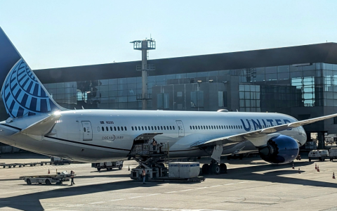 联合信用卡会员奖励促销：第三天 – 北京、上海及香港，往返各40,000里程