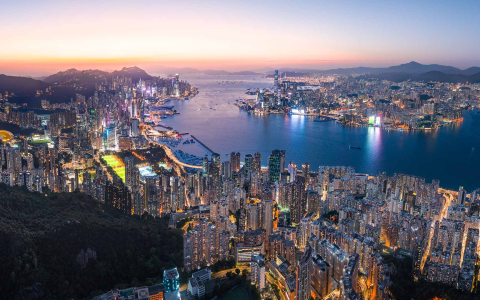 【每日特价机票】-商务舱- 全日空/联合航空-温哥华至香港，起价$2,586 / CA$3,557