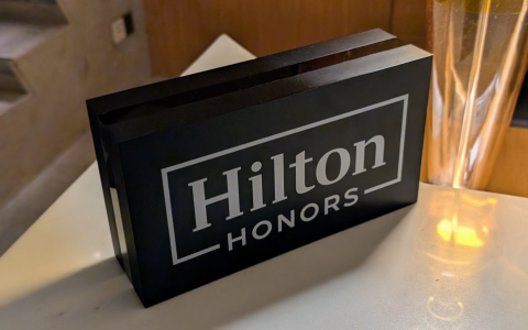 美国运通会员奖励计划转入希尔顿荣誉客会可享25%奖励积分，优惠截止至2025年9月23日