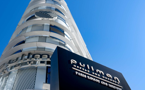 巴黎戴高乐机场铂尔曼酒店更名为丽笙蓝光酒店