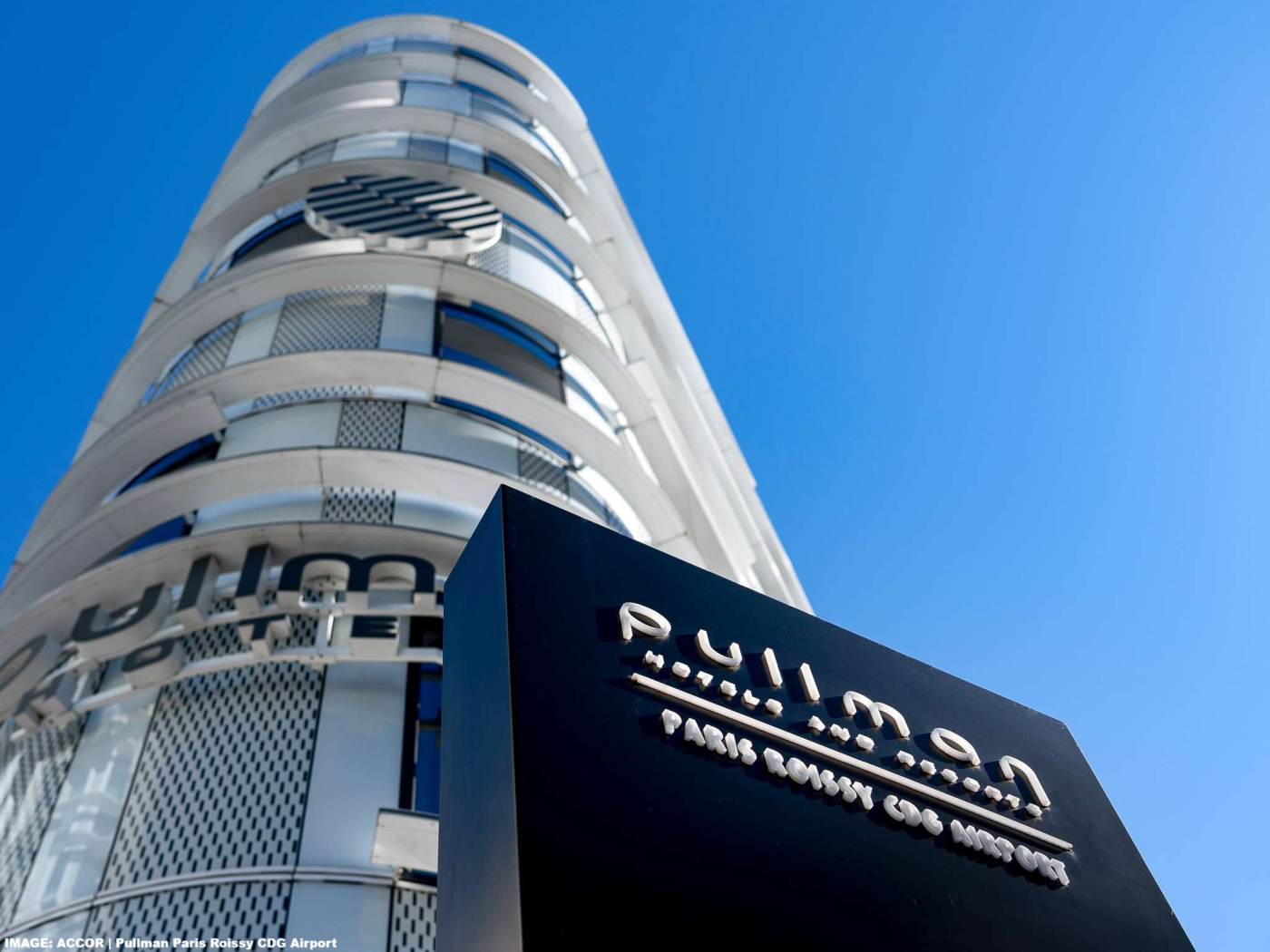 巴黎戴高乐机场铂尔曼酒店更名为丽笙蓝光酒店