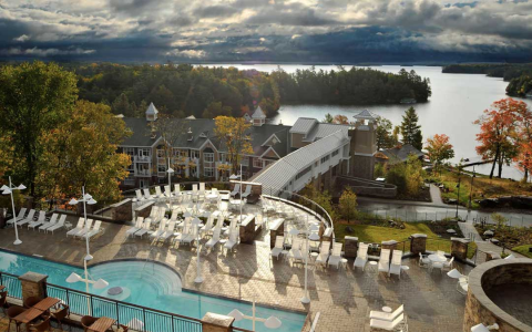 万豪旅享家秋季会员特惠：9 月 15 日至 11 月 30 日入住可享最高 25%折扣（9 月 14 日前预订）