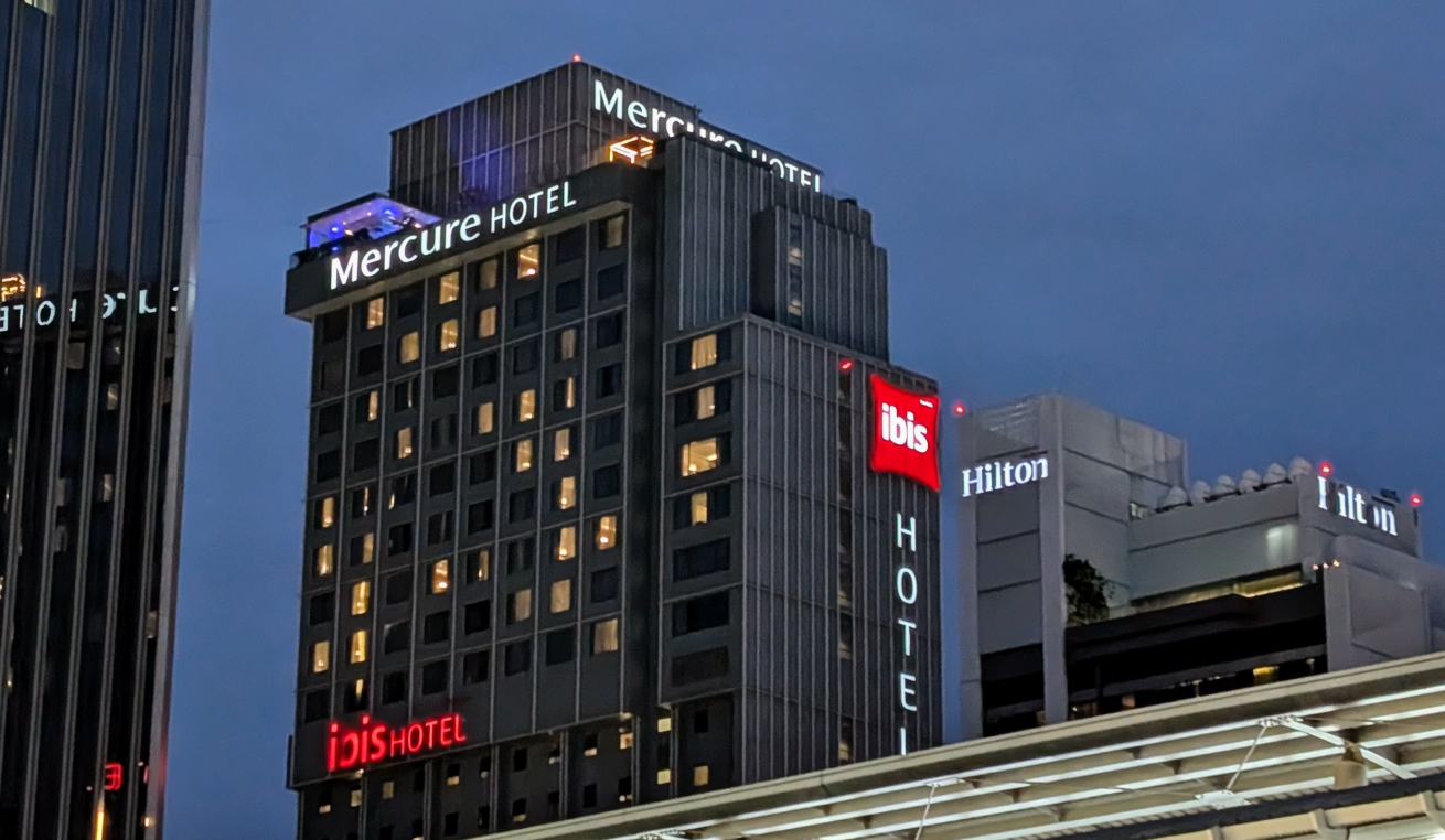 2026 年 12 月 2 日至 2027 年 5 月 31 日期间在亚太、中东及非洲地区入住雅高酒店，均可获双倍积分（预订截止日期：12 月 23 日）